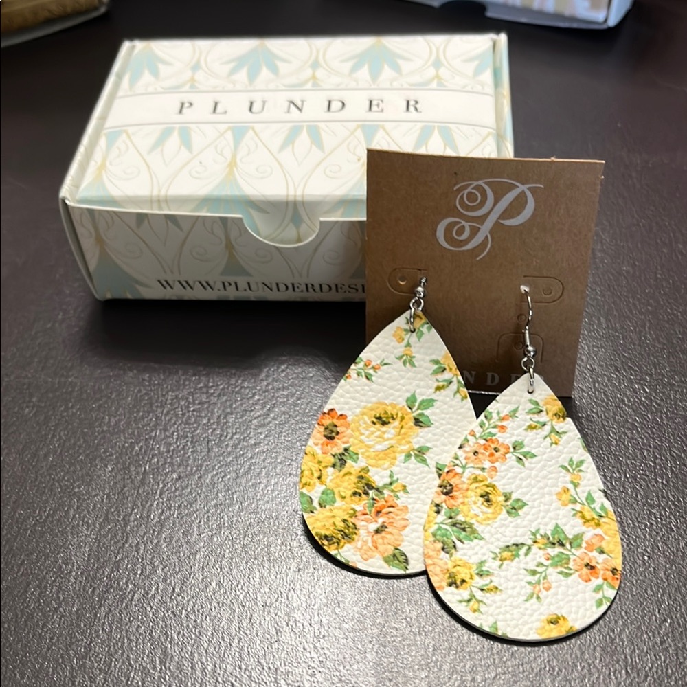 Plunder Floral Teardrop Earrings